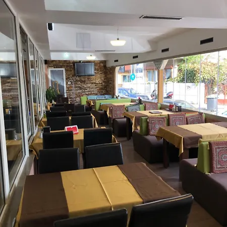 Graffiti Rooftop - Location Bucarest