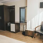 Hotell Graffiti Rooftop - Location 3*