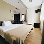 Graffiti Rooftop - Location Hotell Bukarest