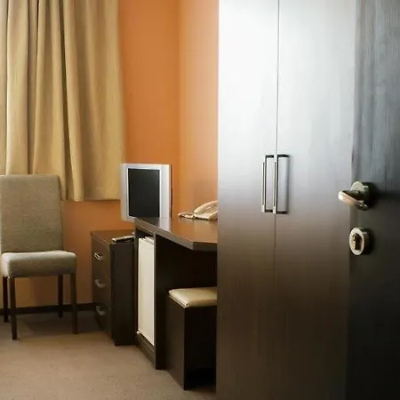 Graffiti Hotel 3*