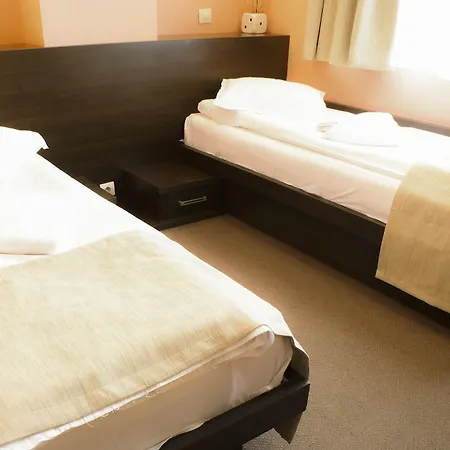 Graffiti Hotel Bukareszt