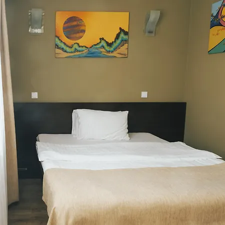 Hotel Graffiti 3*
