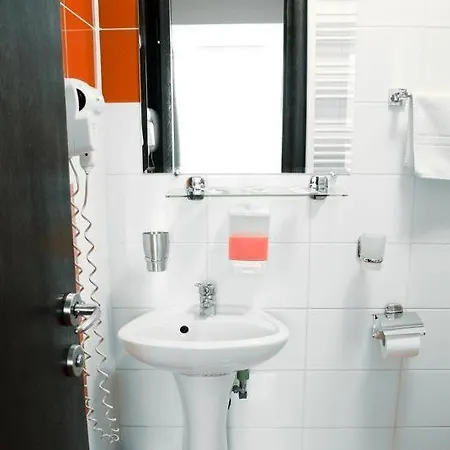 Graffiti Hotel Bukareszt