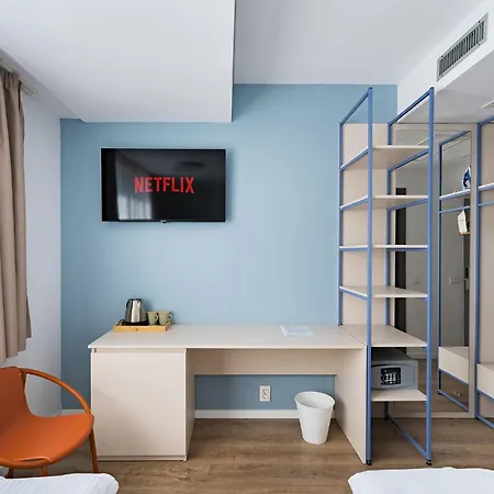 Graffiti Rooftop - Location 布加勒斯特