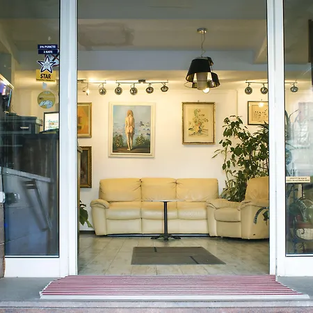 Hotel Graffiti Hotel Rooftop - Central Location 3*