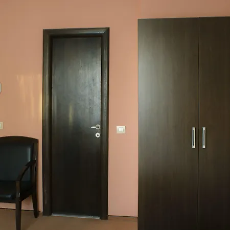 Graffiti Rooftop - Location 酒店 3*