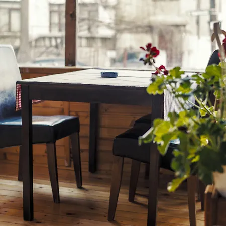 Graffiti Rooftop - Location 3*