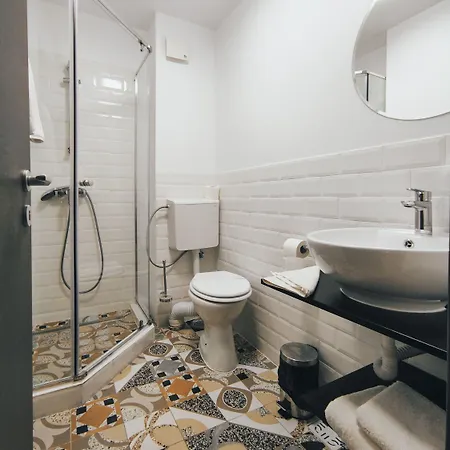 Graffiti Hotel Rooftop - Central Location Hotel 3*