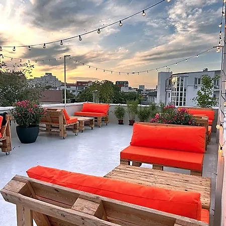 Graffiti Hotel Rooftop - Central Location 3*