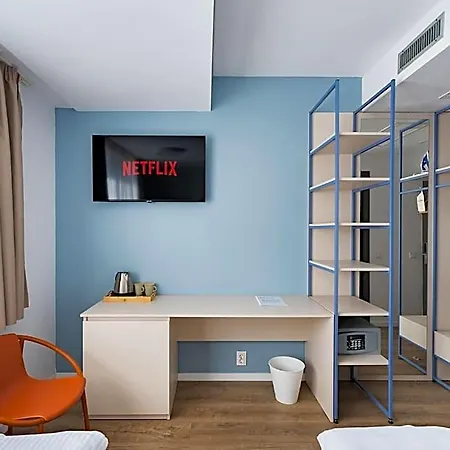 Graffiti Hotel Rooftop - Central Location Hotel 3*
