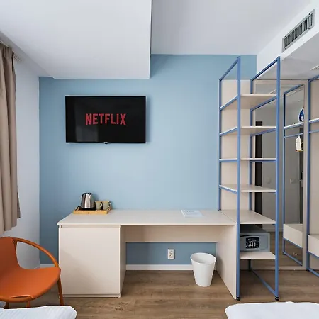 Graffiti Hotel Rooftop - Central Location 3*