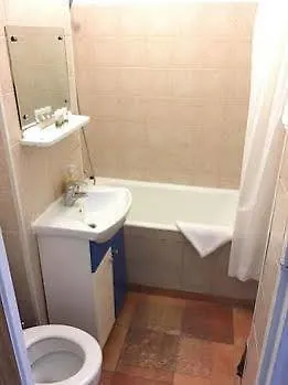 Hotel Graffiti 3*