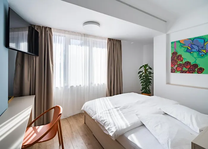 فندق Graffiti Hotel Rooftop - Central Location