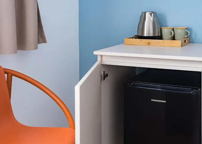 Graffiti Hotel Rooftop - Central Location 3*