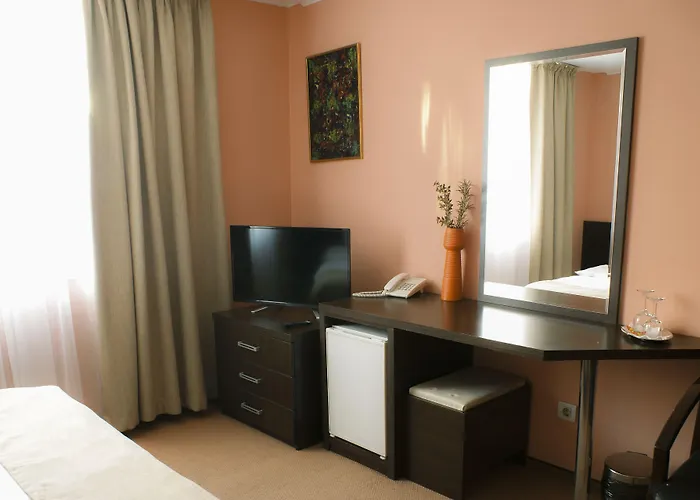 فندق Graffiti Hotel Rooftop - Central Location 3*