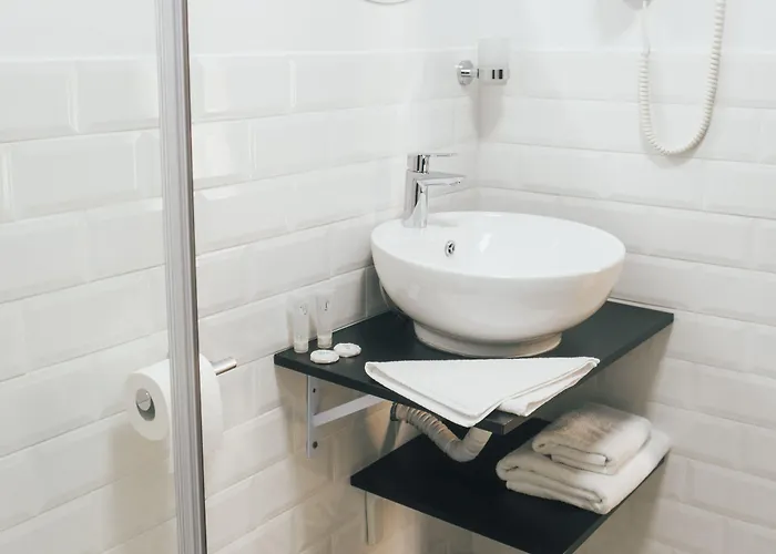 Graffiti Rooftop - Location 3* Bukarest