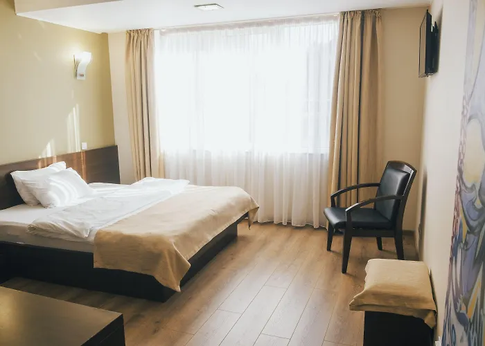 Graffiti Hotel Rooftop - Central Location بوخارست