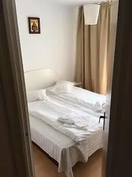 Graffiti Rooftop - Location מלון בוקרשט