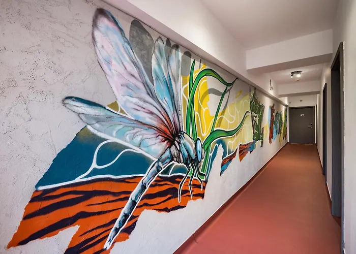 Graffiti Rooftop - Location Hotel Boekarest